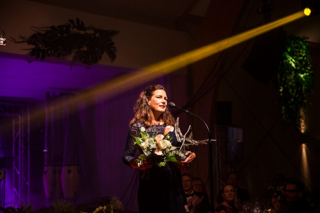 Årets Företagsledare blev Cathrine Bäck på företagen MasterFlow och Plastomer. Pristagaren utses årligen av Tjustgalans styrelse och prisutdelare var Conny Tyrberg.